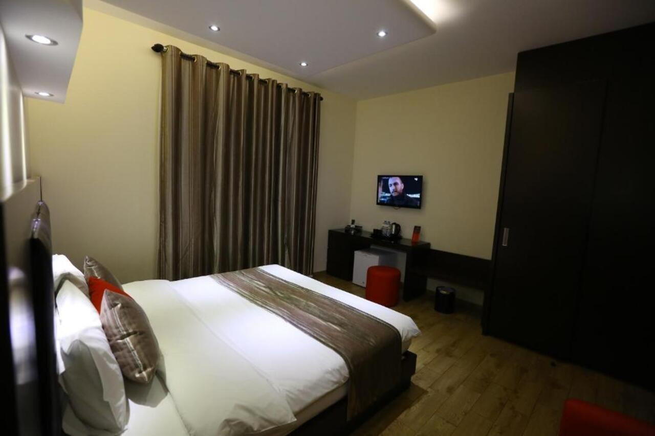 Jounieh Suites Boutique Hotel Екстериор снимка