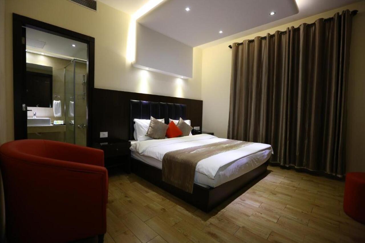 Jounieh Suites Boutique Hotel Екстериор снимка