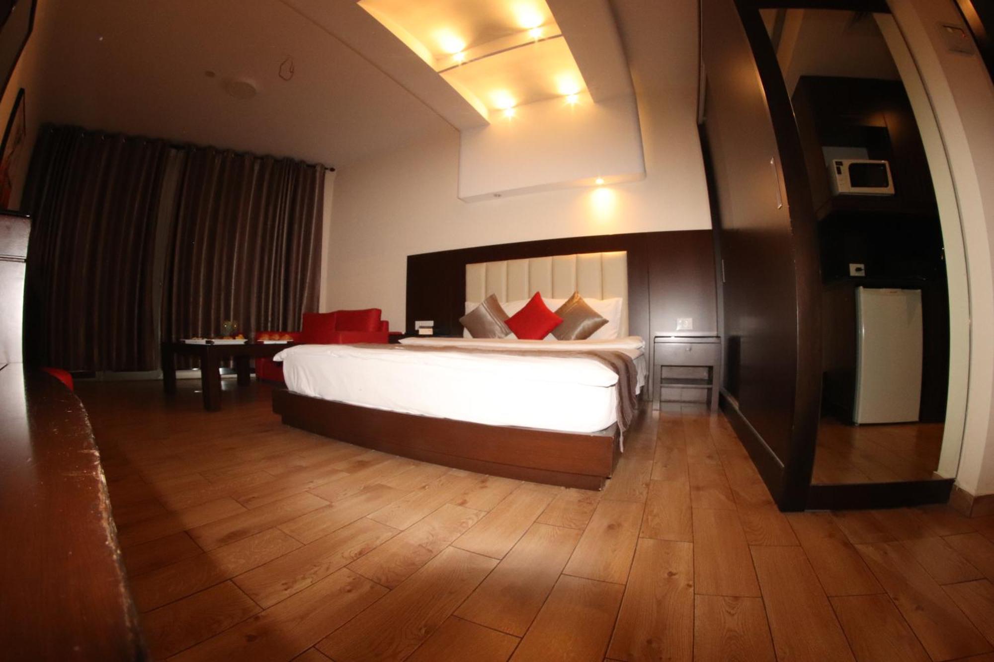 Jounieh Suites Boutique Hotel Екстериор снимка