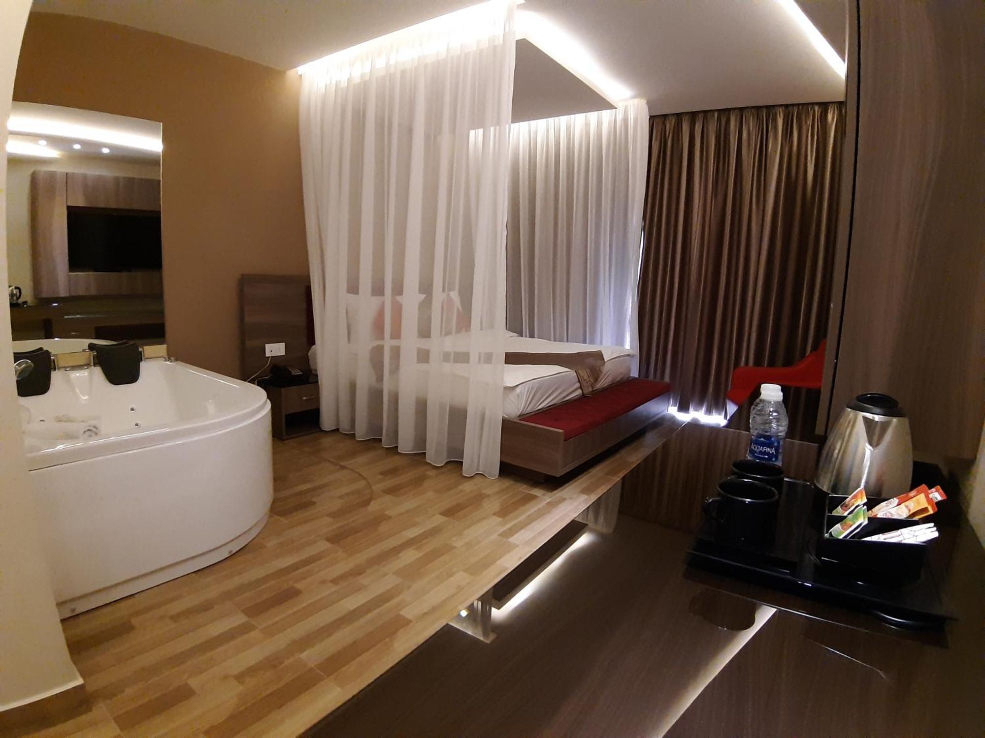 Jounieh Suites Boutique Hotel Екстериор снимка
